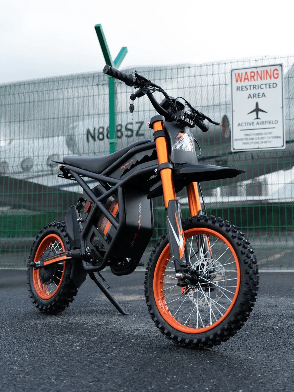GT54 Electric Mini Bike - Image 15